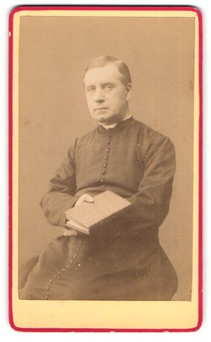 Fotografie pastor talar mit - fotografie,