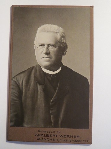 München geistlicher mit - geistlicher,